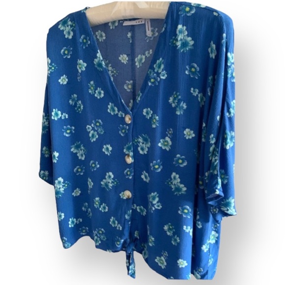 Stitch Fix Tops - STITCH FIX LUQ Elayne Tie Front Top